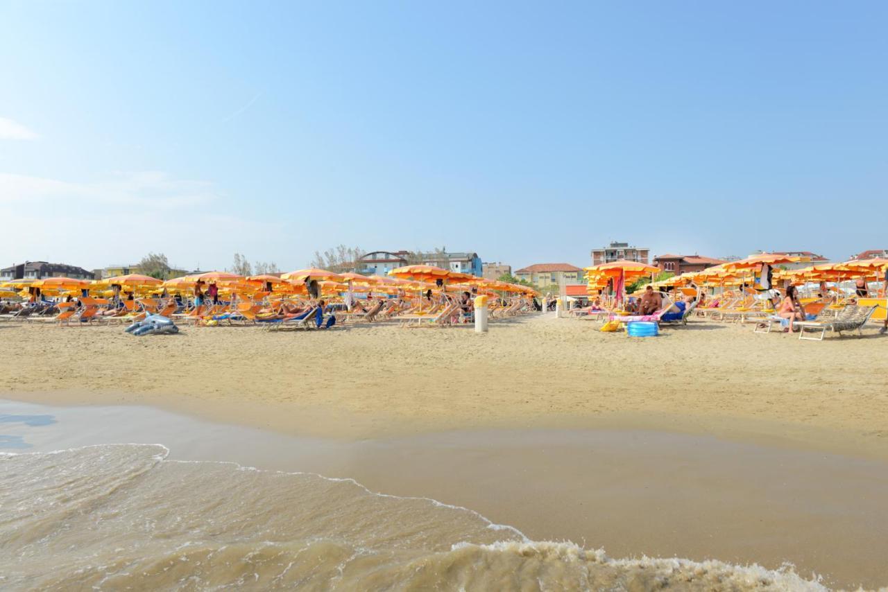 تْشيزيناتيكو Hotel Flora Capri المظهر الخارجي الصورة